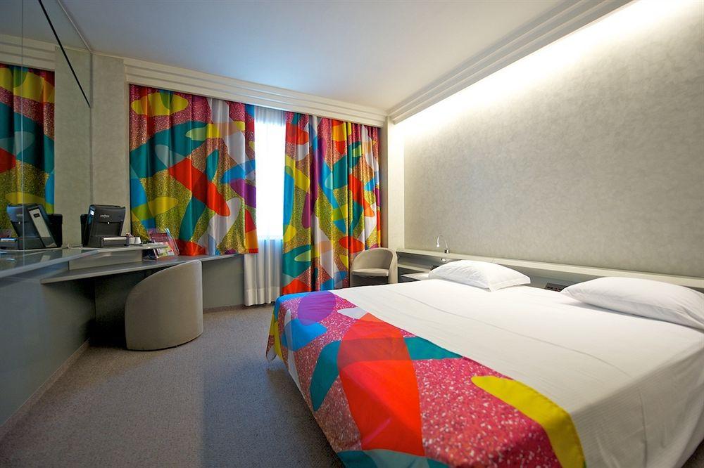 Ariha Hotel Cosenza เรนเด ภายนอก รูปภาพ