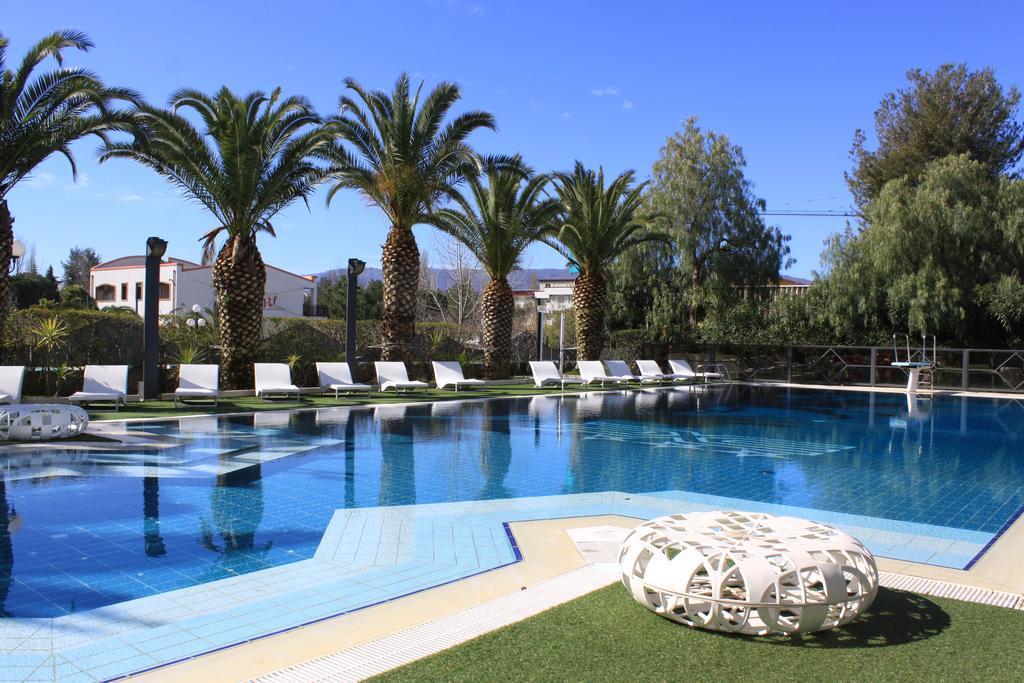 Ariha Hotel Cosenza เรนเด ภายนอก รูปภาพ