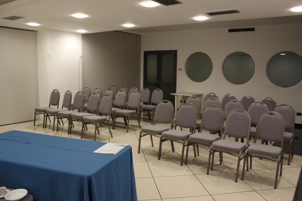 Ariha Hotel Cosenza เรนเด ภายนอก รูปภาพ