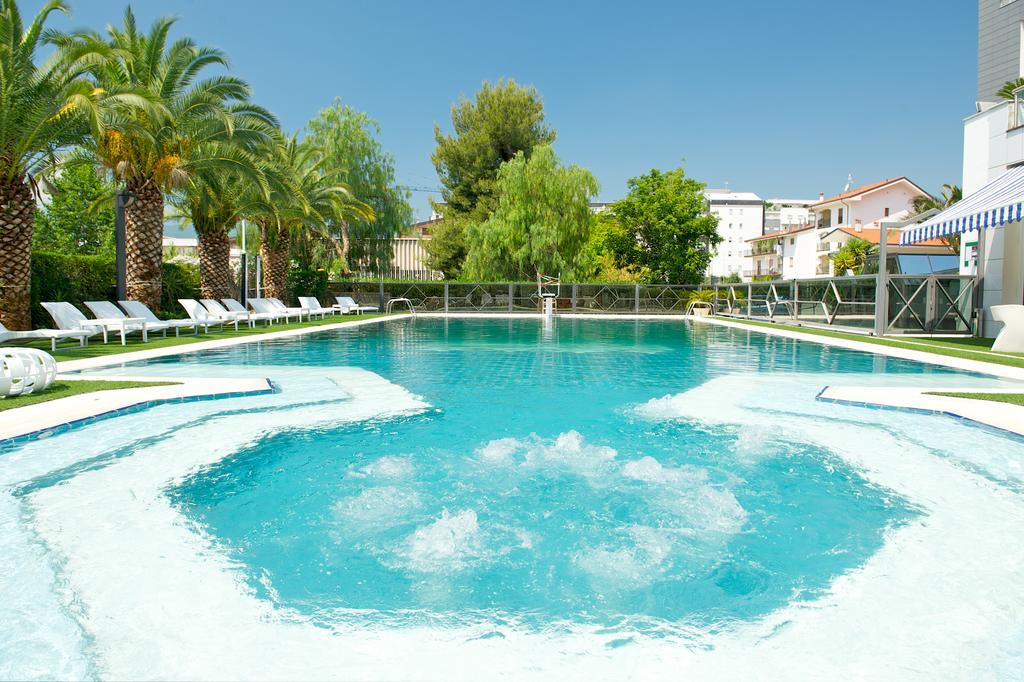 Ariha Hotel Cosenza เรนเด ภายนอก รูปภาพ