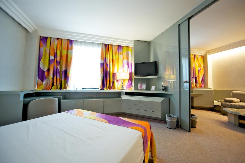 Ariha Hotel Cosenza เรนเด ภายนอก รูปภาพ