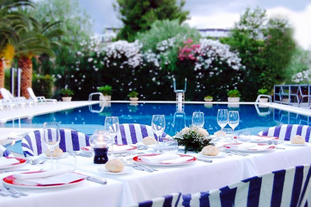 Ariha Hotel Cosenza เรนเด ภายนอก รูปภาพ