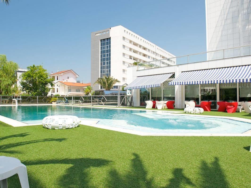 Ariha Hotel Cosenza เรนเด ภายนอก รูปภาพ