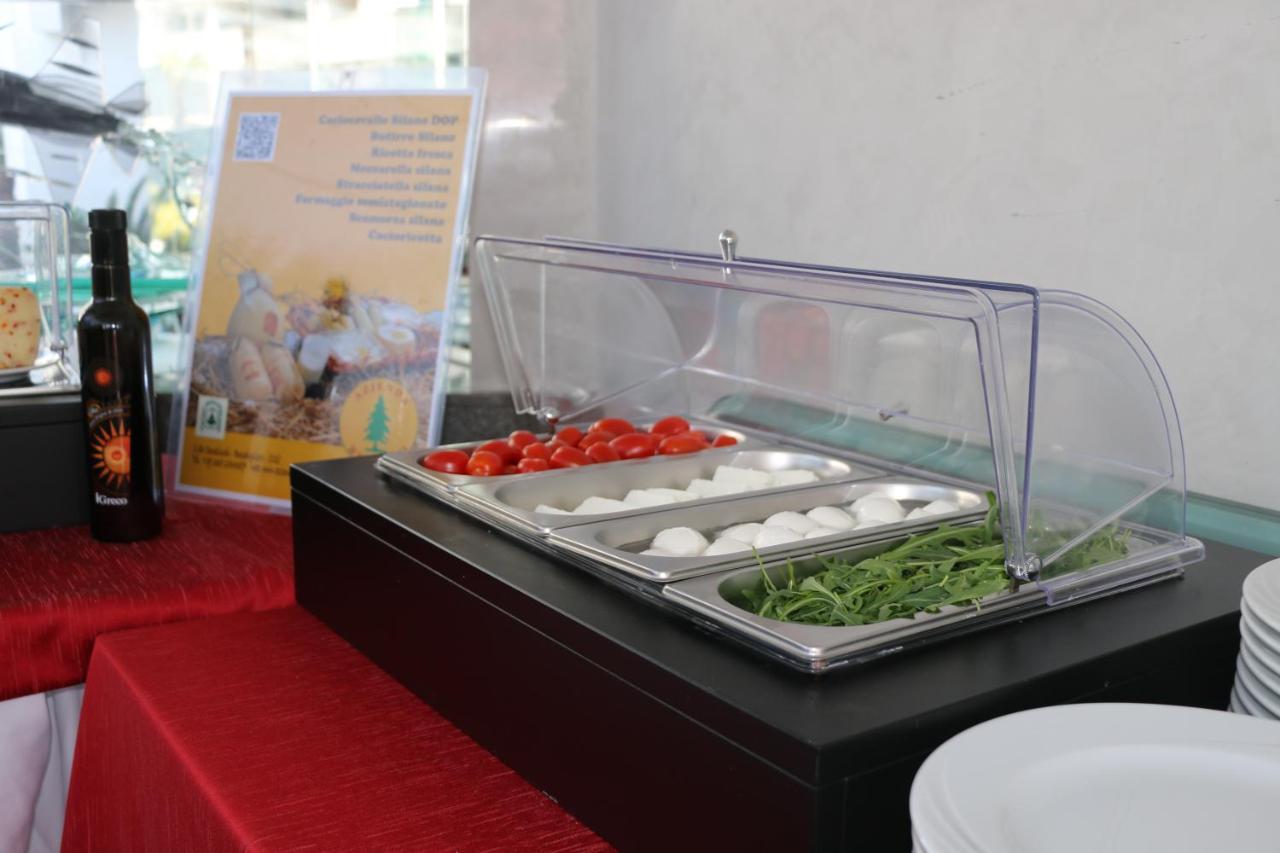 Ariha Hotel Cosenza เรนเด ภายนอก รูปภาพ
